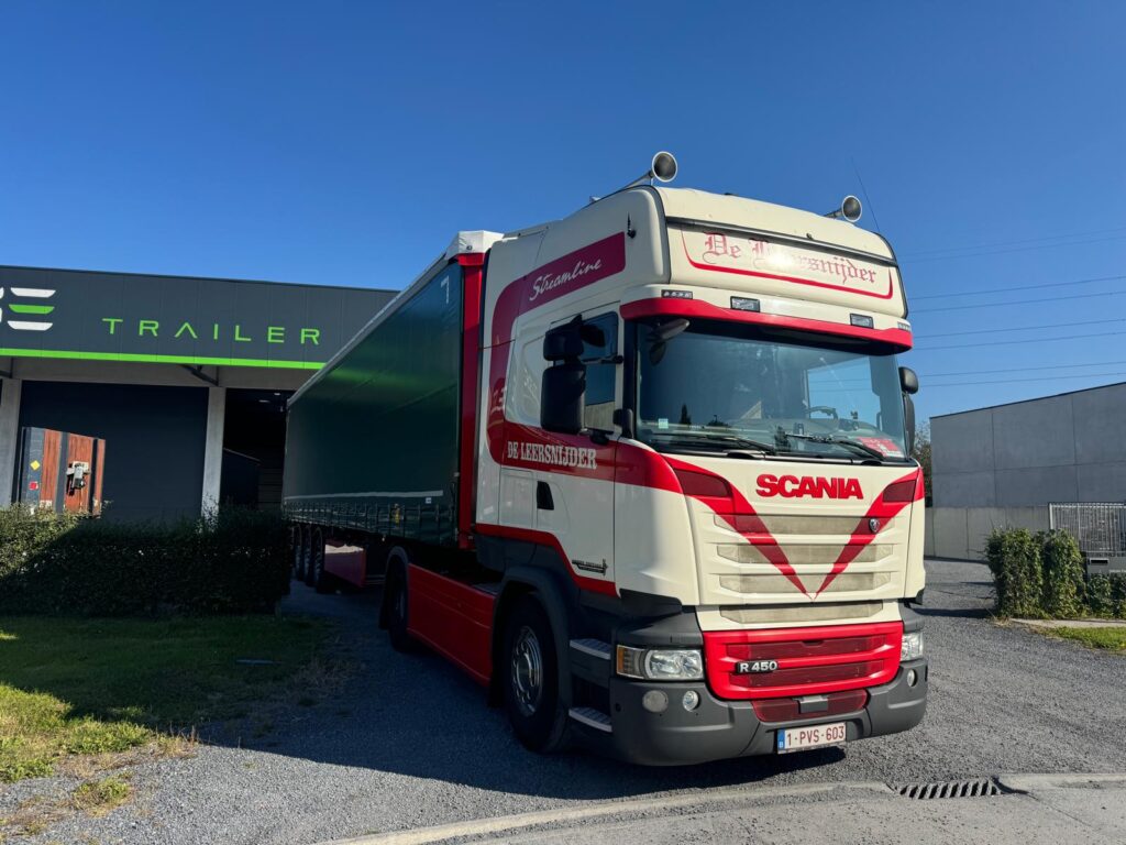 Delbeke Trailer Service | Verkoop nieuwe opleggers | Verkoop nieuwe trailers | Verkoop tweedehands opleggers | Verkoop tweedehands trailers